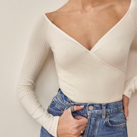Reformation Sweaters - Reformation Minnie Knit Top Size XS